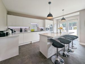 Photo 7- click for photo gallery